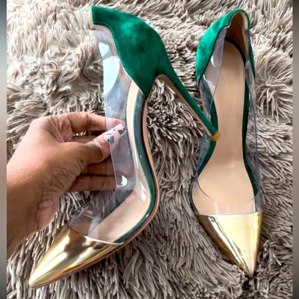 Gianvito Rossi sued pump